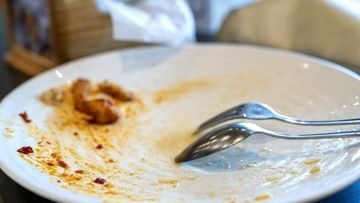 Mengapa Beberapa Orang Selalu Habiskan Makanan hingga Piring Bersih? Ini Penjelasannya